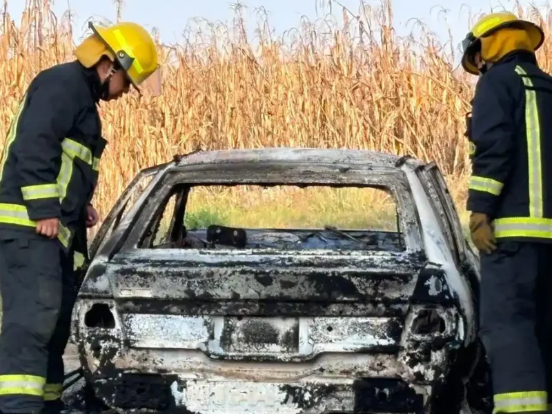 Calcinan vehículo con cadáver en su interior en San Pablo del Monte, Tlaxcala