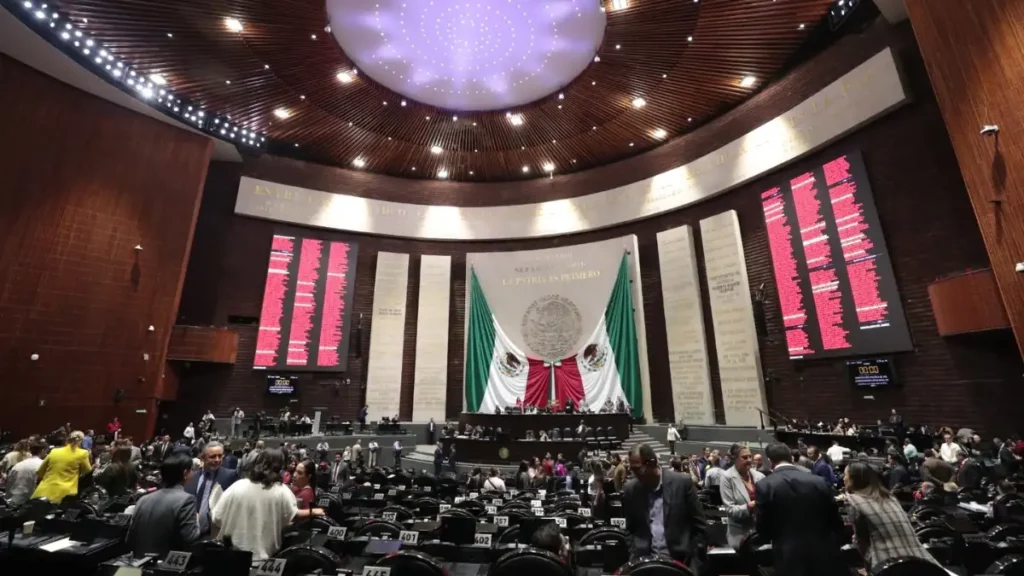 Diputados aprueban eliminación del INAI y seis organismos autónomos más