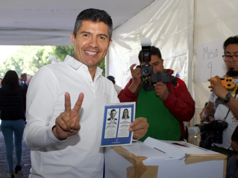 Eduardo Rivera dice que se va al PAN nacional y en Puebla no impulsa a nadie