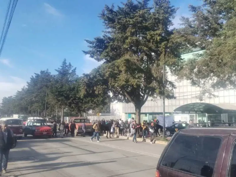 ¡Precaución! Ejidatarios de San José Zetina bloquean la 11 Sur en Puebla, ¿qué exigen?