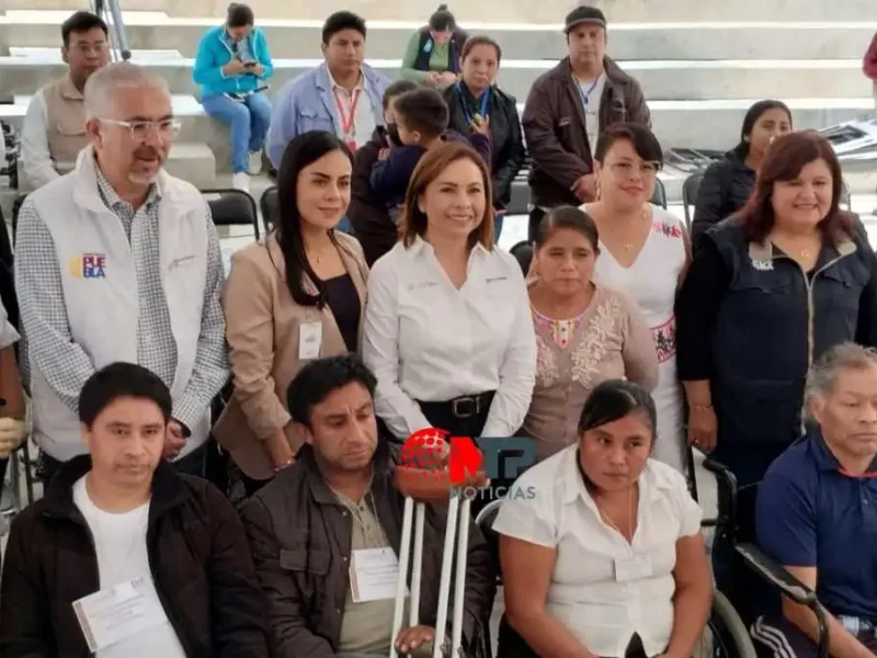 Con Gaby Bonilla, 270 poblanos recibieron prótesis en dos años en DIF Puebla