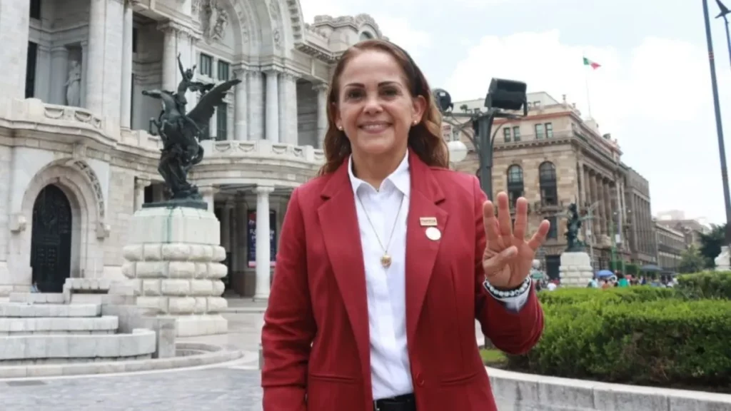 Olga Romero se queda como dirigente de Morena