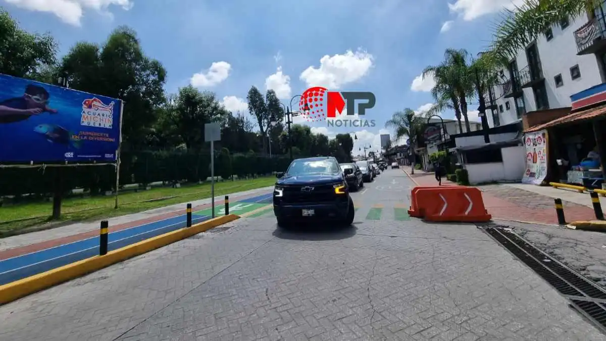 Otra vez cambian sentido de la calle de antros en San Andrés Cholula