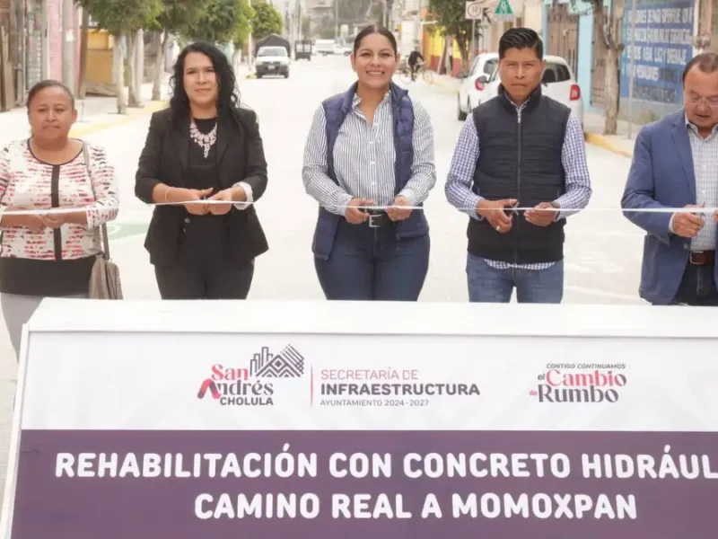 Reabren el Camino Real a Momoxpan, Lupita Cuautle entrega obra