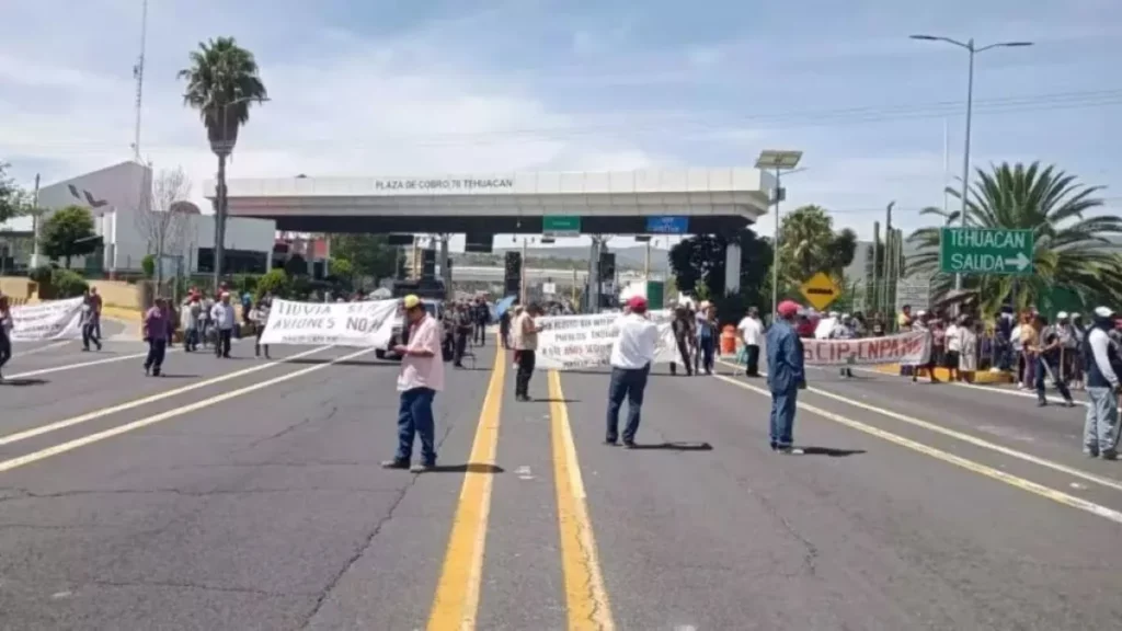 Mega bloqueo en carreteras de Puebla; conoce cuándo y por qué