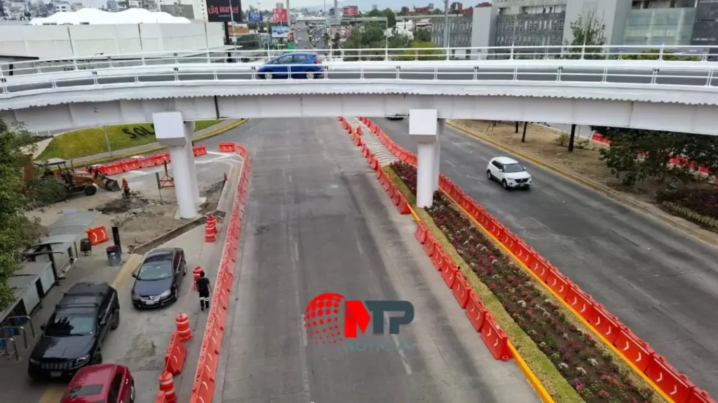 Cierre de carriles y últimos detalles en obras de la Vía Atlixcáyotl (FOTOS)