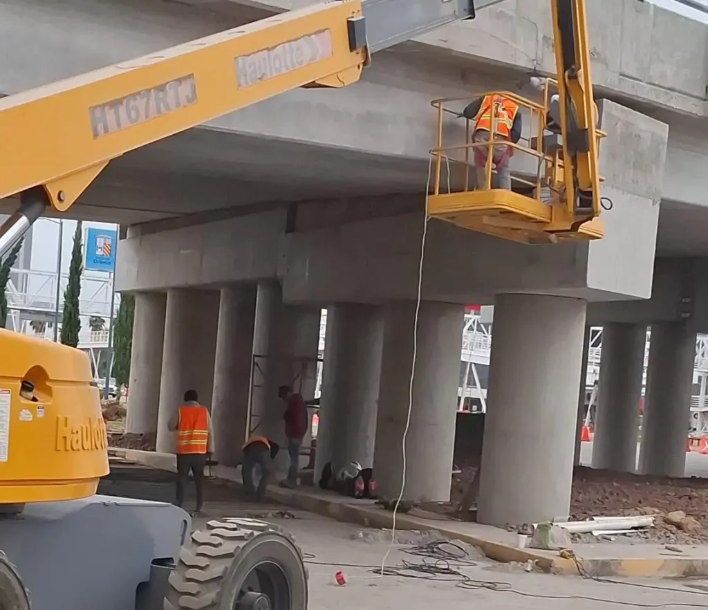 Máquina realizando trabajos en Cúmulo de Virgo