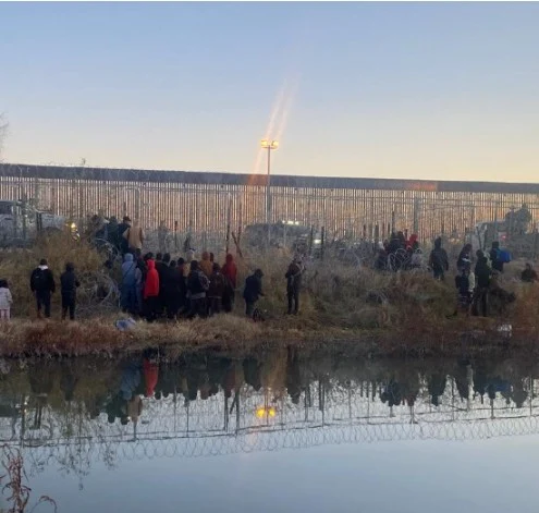 Migrantes caen en engaños de coyotes y enfrentan balas en frontera con Estados Unidos