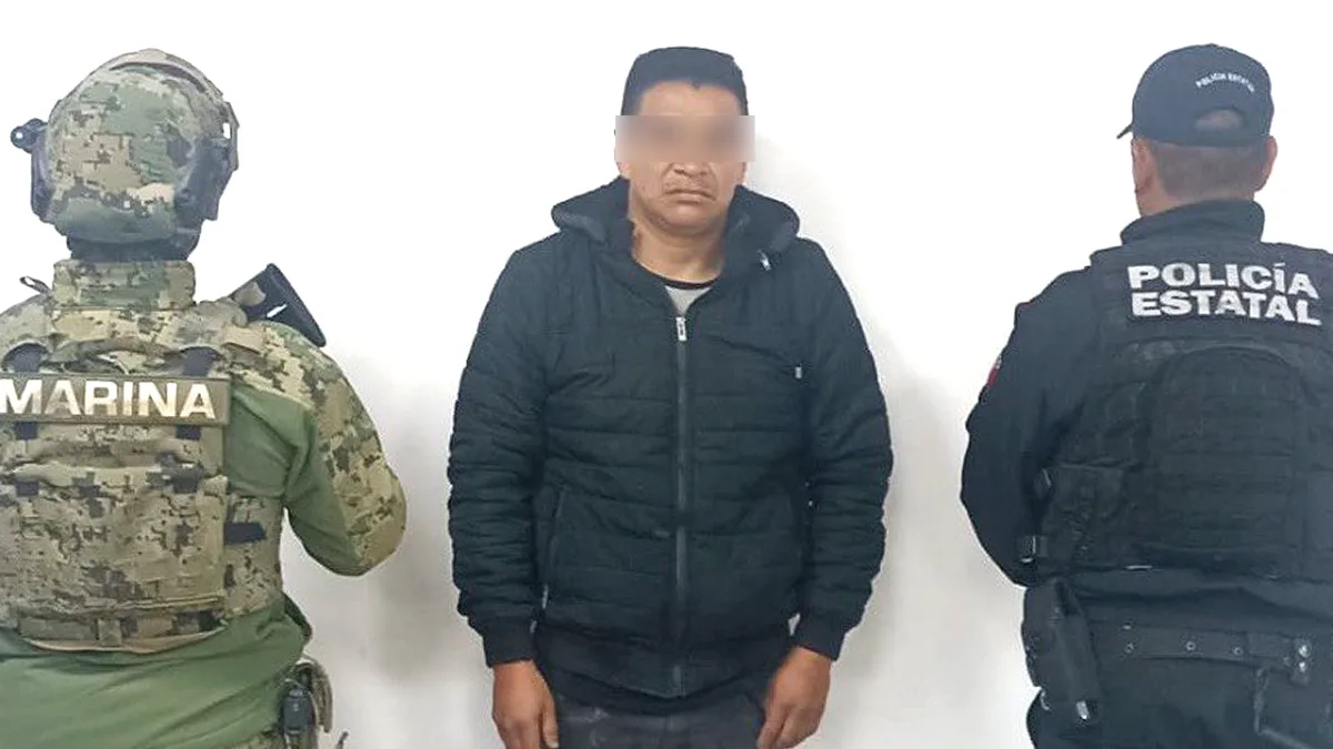 Policías estatales y marinos detienen a Yoni con mil litros de huachicol en Huauchinango