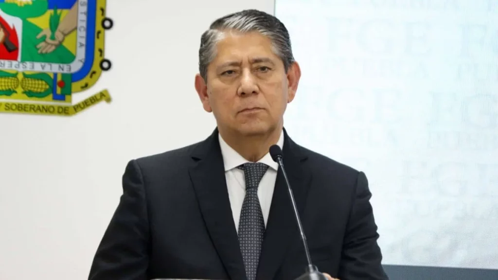 Renuncia Gilberto Higuera como fiscal de Puebla: quiere ser ministro de la SCJN