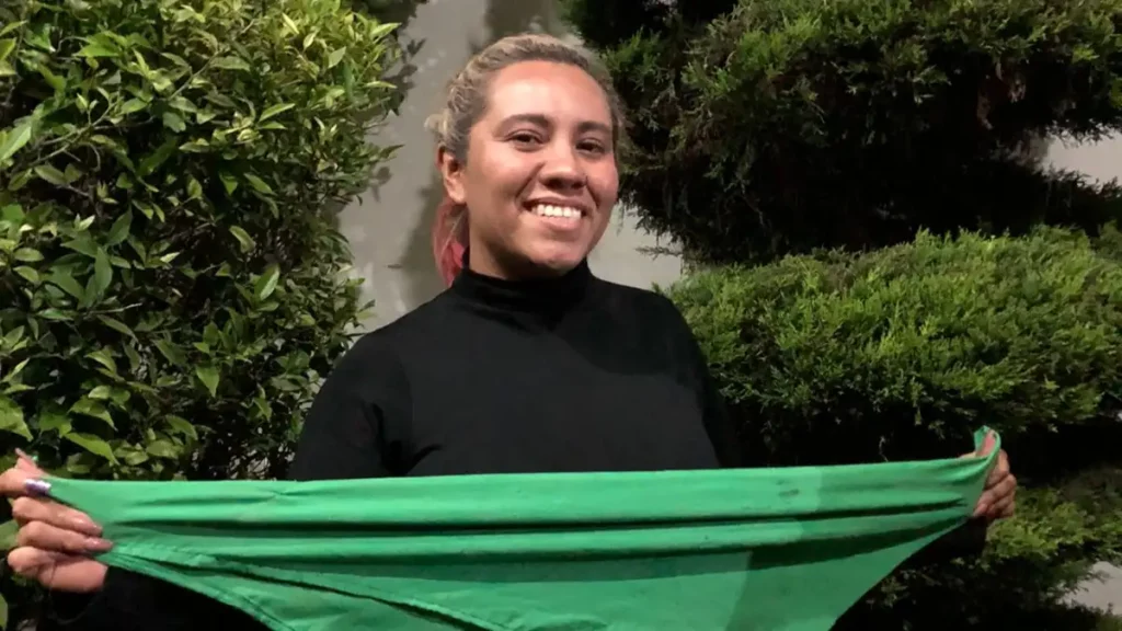 SE BUSCA a Sheridan Mata, activista del Frente Contra Deudores Alimentarios