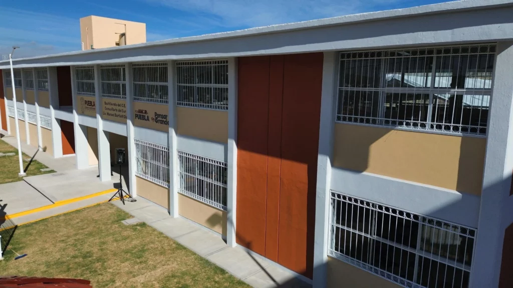 Armenta inauguró la construcción del edificio "A" del Bachillerato del Centro Escolar Lic. Manuel Bartlett Díaz