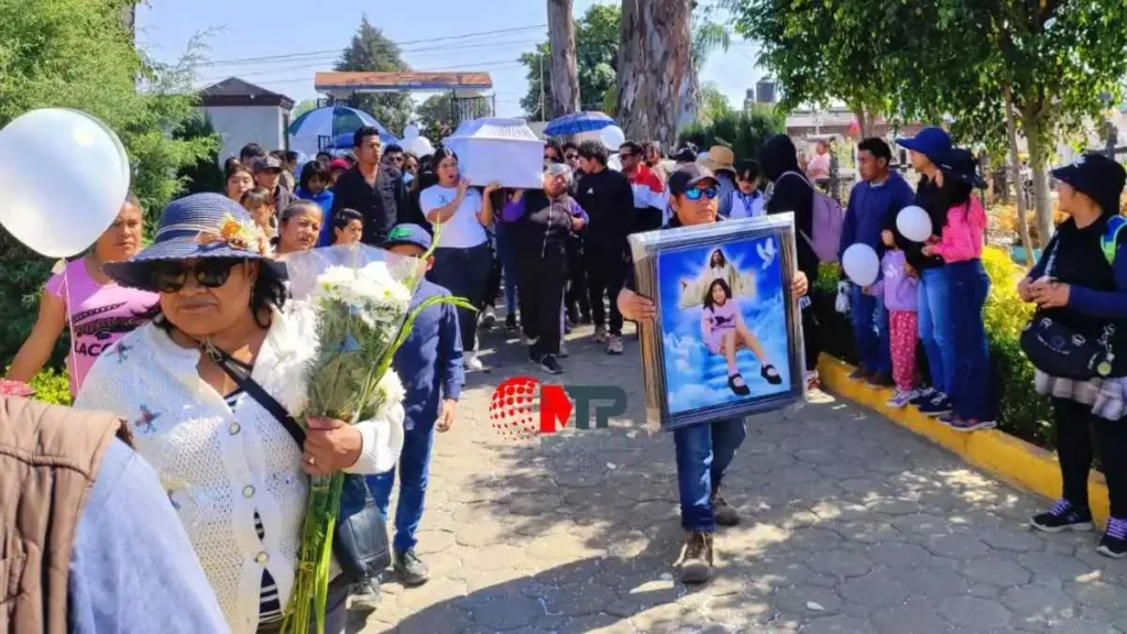 “¡Mi niña no, por qué!”: sepultan a Génesis, víctima de feminicidio en Cuautlancingo