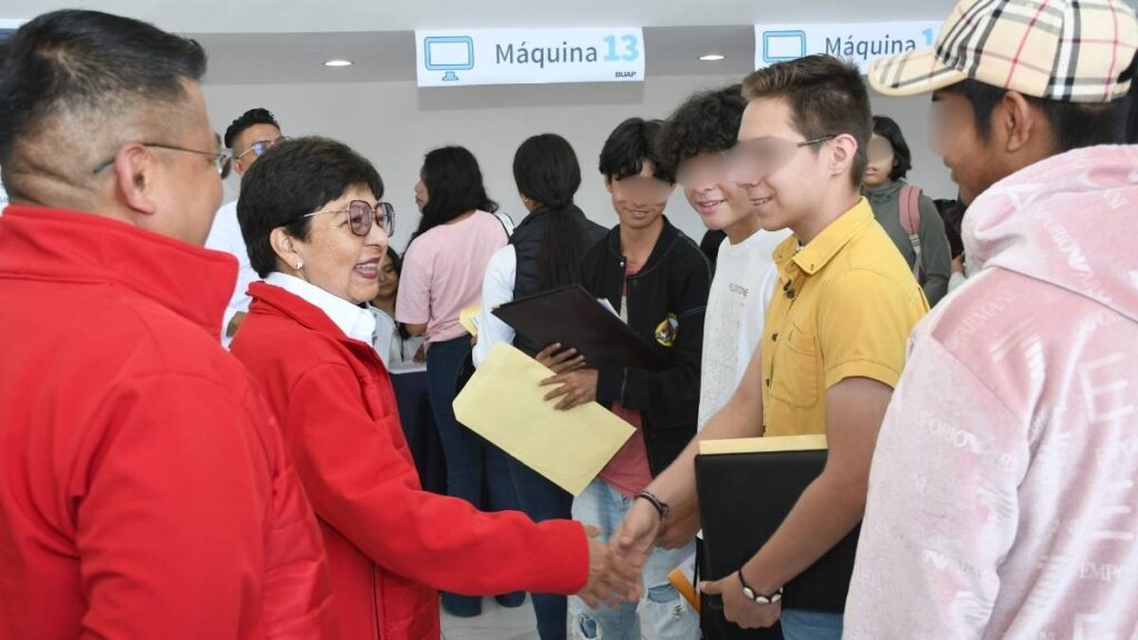 Inicia BUAP inscripción para 10 mil alumnos de preparatorias