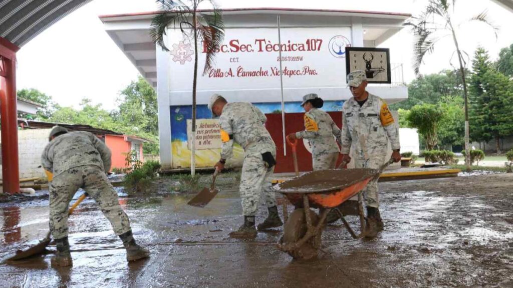 Hay 164 escuelas dañadas por lluvia en Puebla: esto se está haciendo