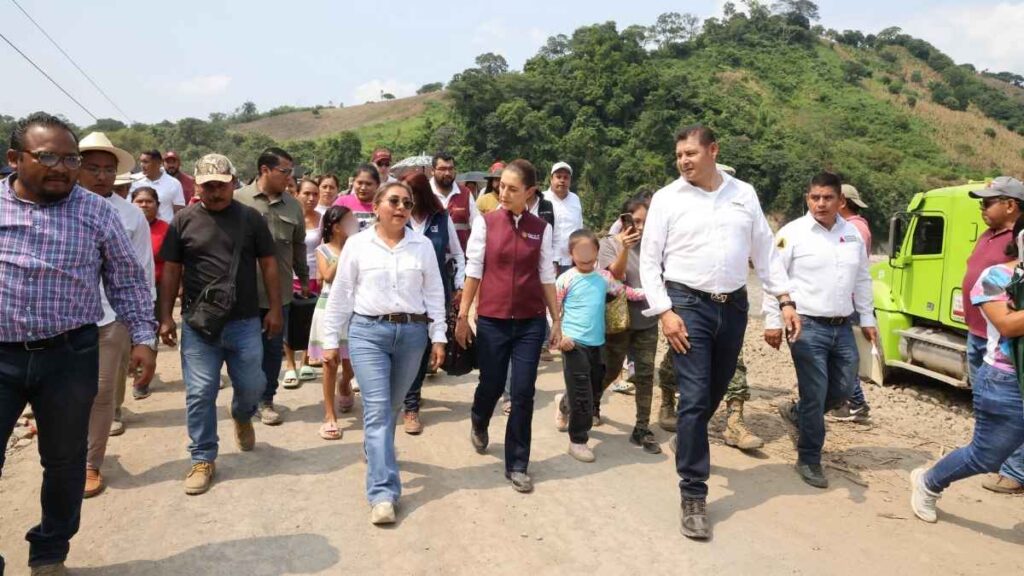 Promete Sheinbaum 20 mil pesos para electrodomésticos a damnificados en Pantepec