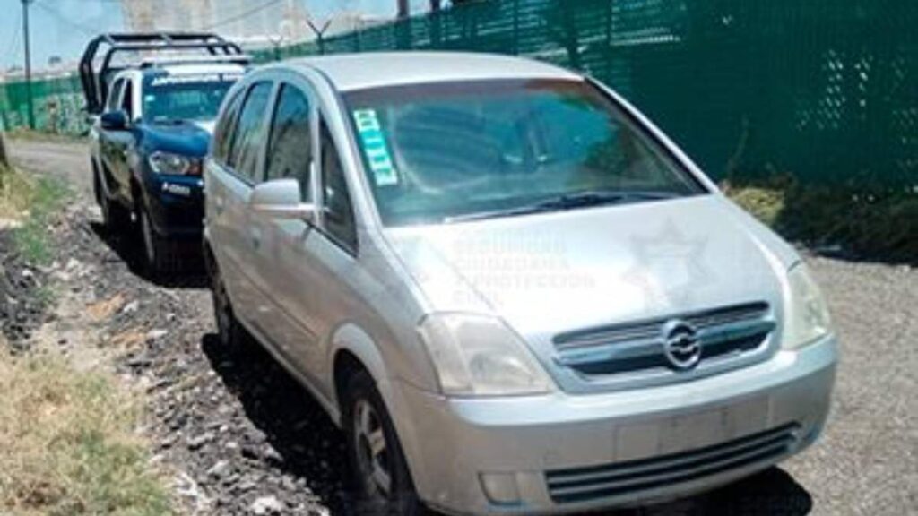 Policías de Cuautlancingo recuperan auto robado
