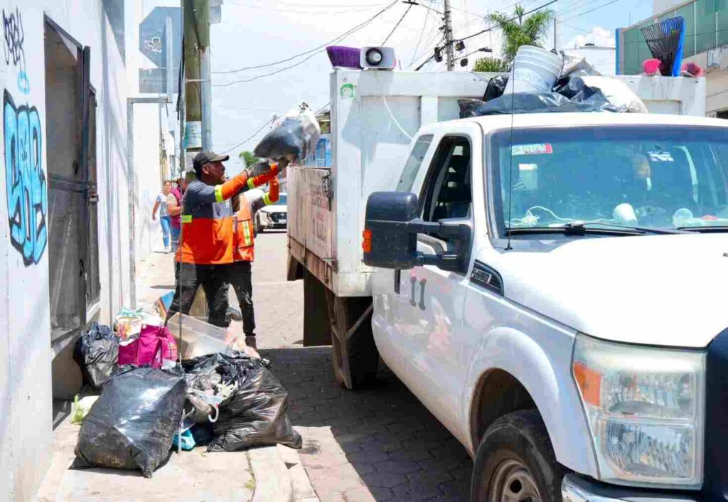 Tonantzin Fernández lleva obras en barrios