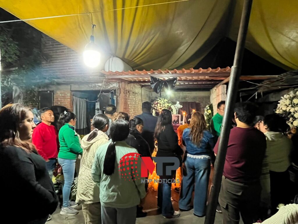 "Que autoridades hagan lo que les toca, padre": exigen en velorio del reportero Josué